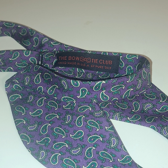 The Bow Tie Club Handmade Purple & Green Paisley Silk Bow Tie - Picture 2 of 2
